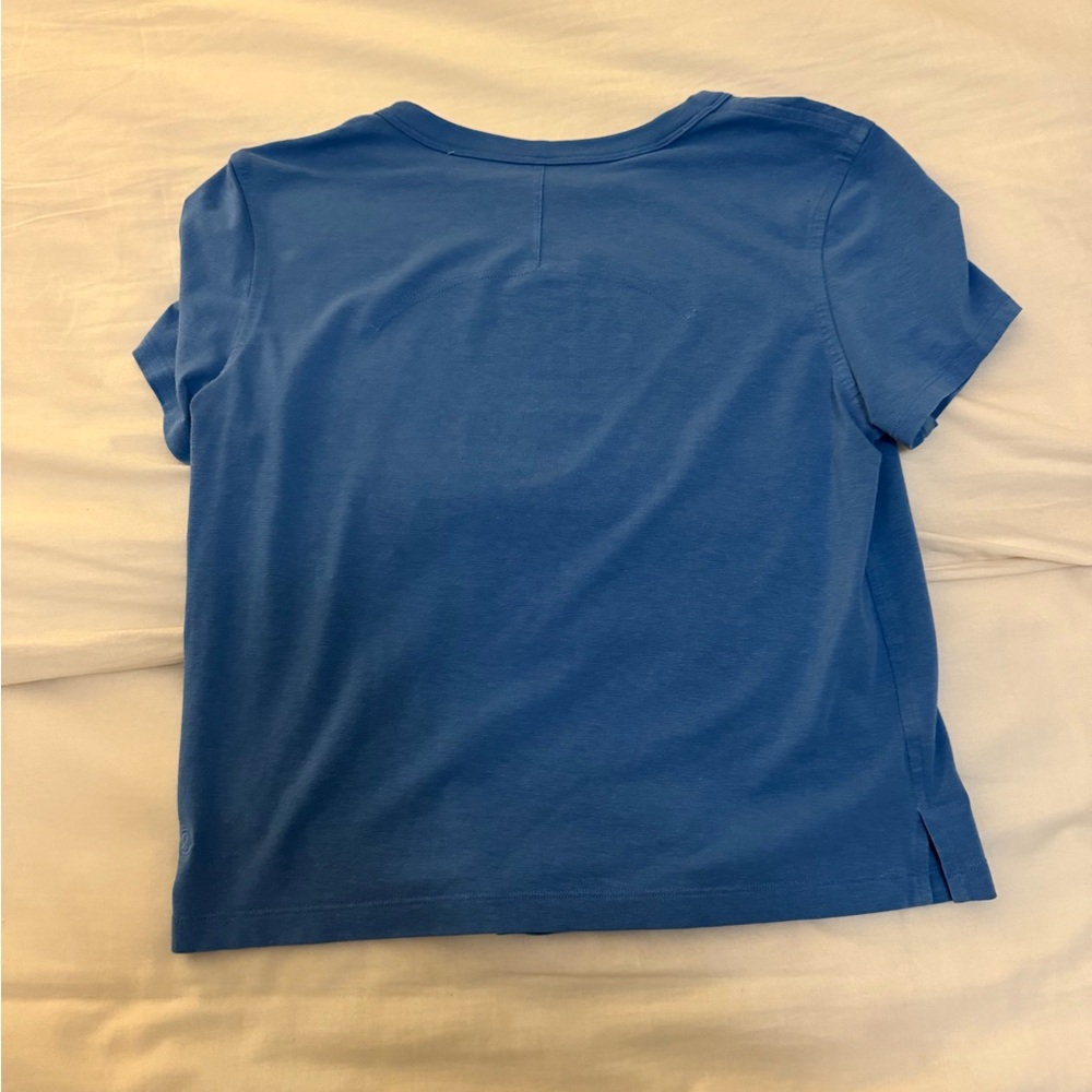 Lululemon tee - Picture 2 of 3